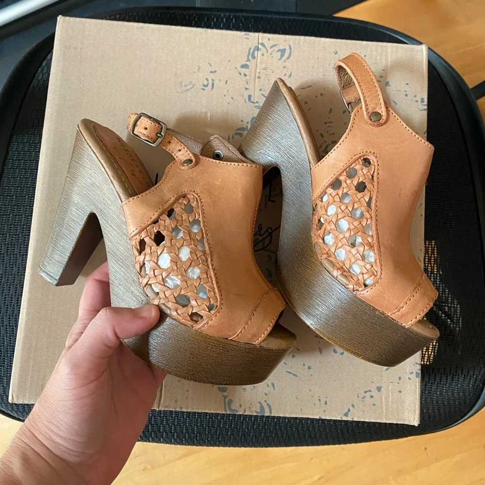 MUSSE & CLOUD Leather Heeled Sandals